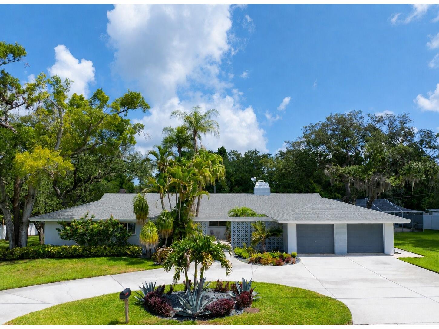 1350 Fairway Drive Dunedin FL 34698 W7886380 image1