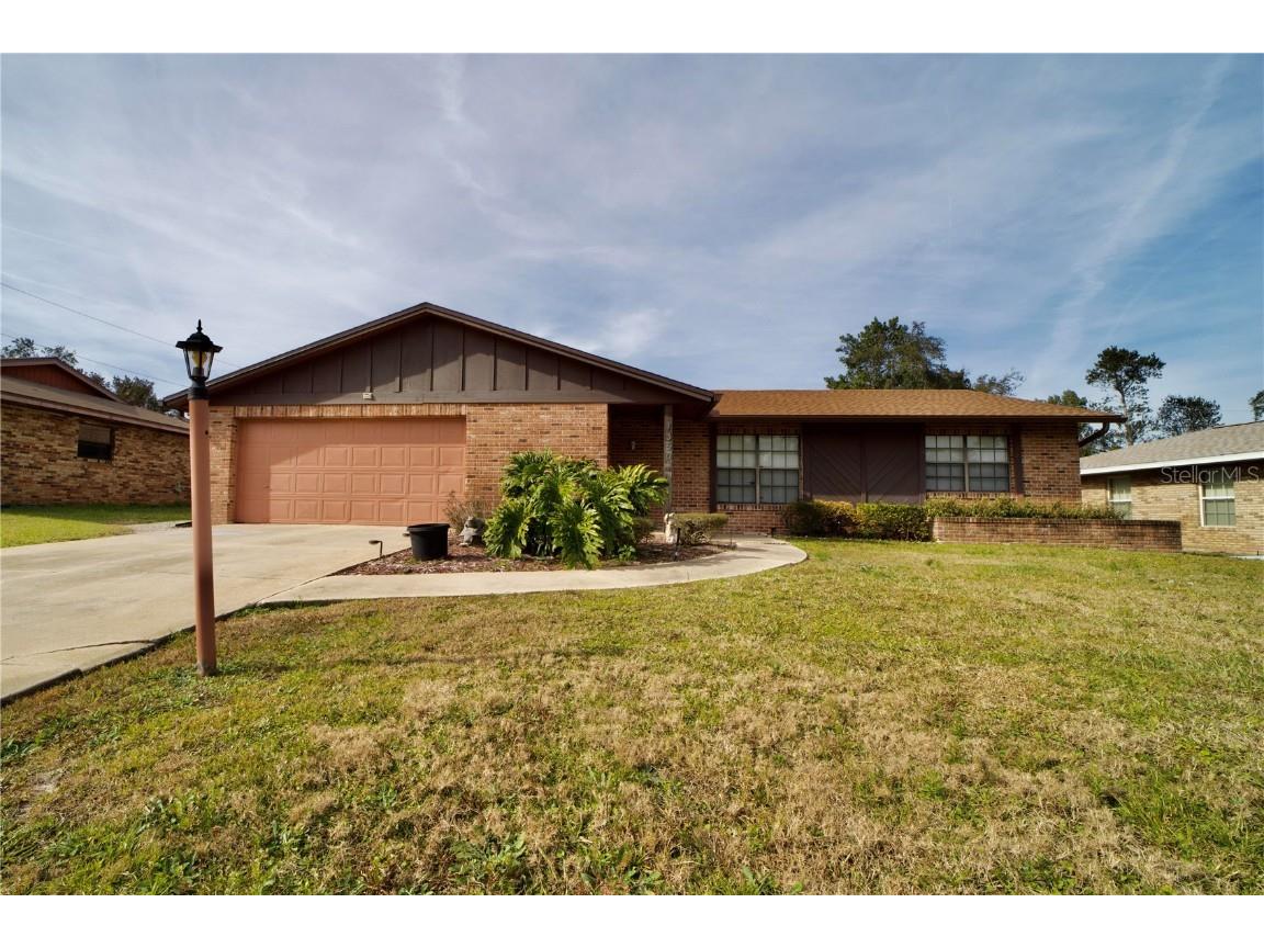 1350 Freeport Drive Deltona FL 32725 V4928331 image1