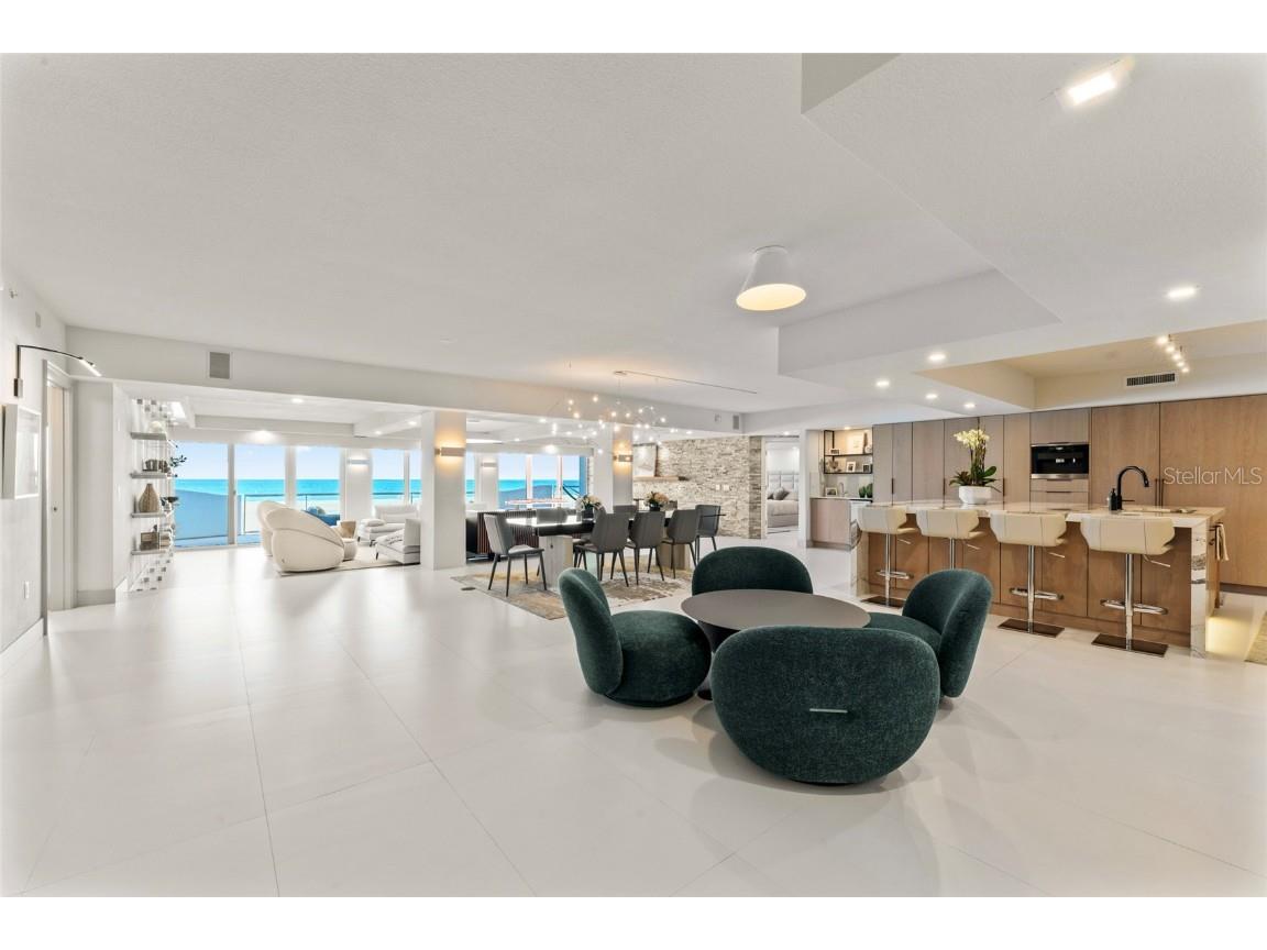 1350 Gulf Boulevard #202 Clearwater FL 33767 TB8356338 image10