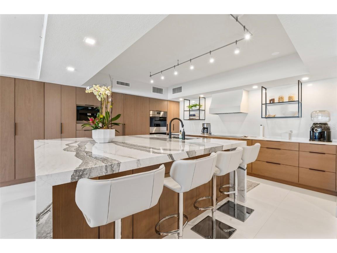 1350 Gulf Boulevard #202 Clearwater FL 33767 TB8356338 image12