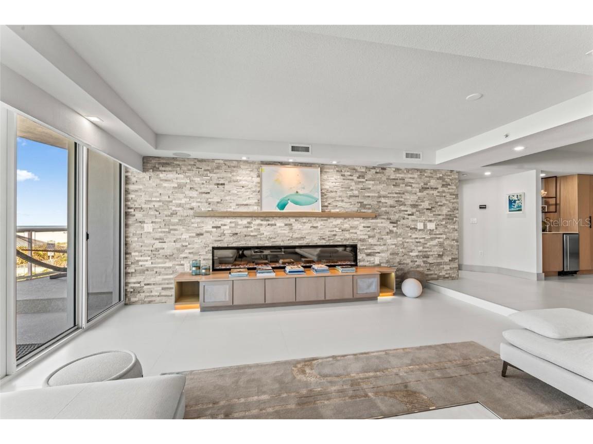 1350 Gulf Boulevard #202 Clearwater FL 33767 TB8356338 image18