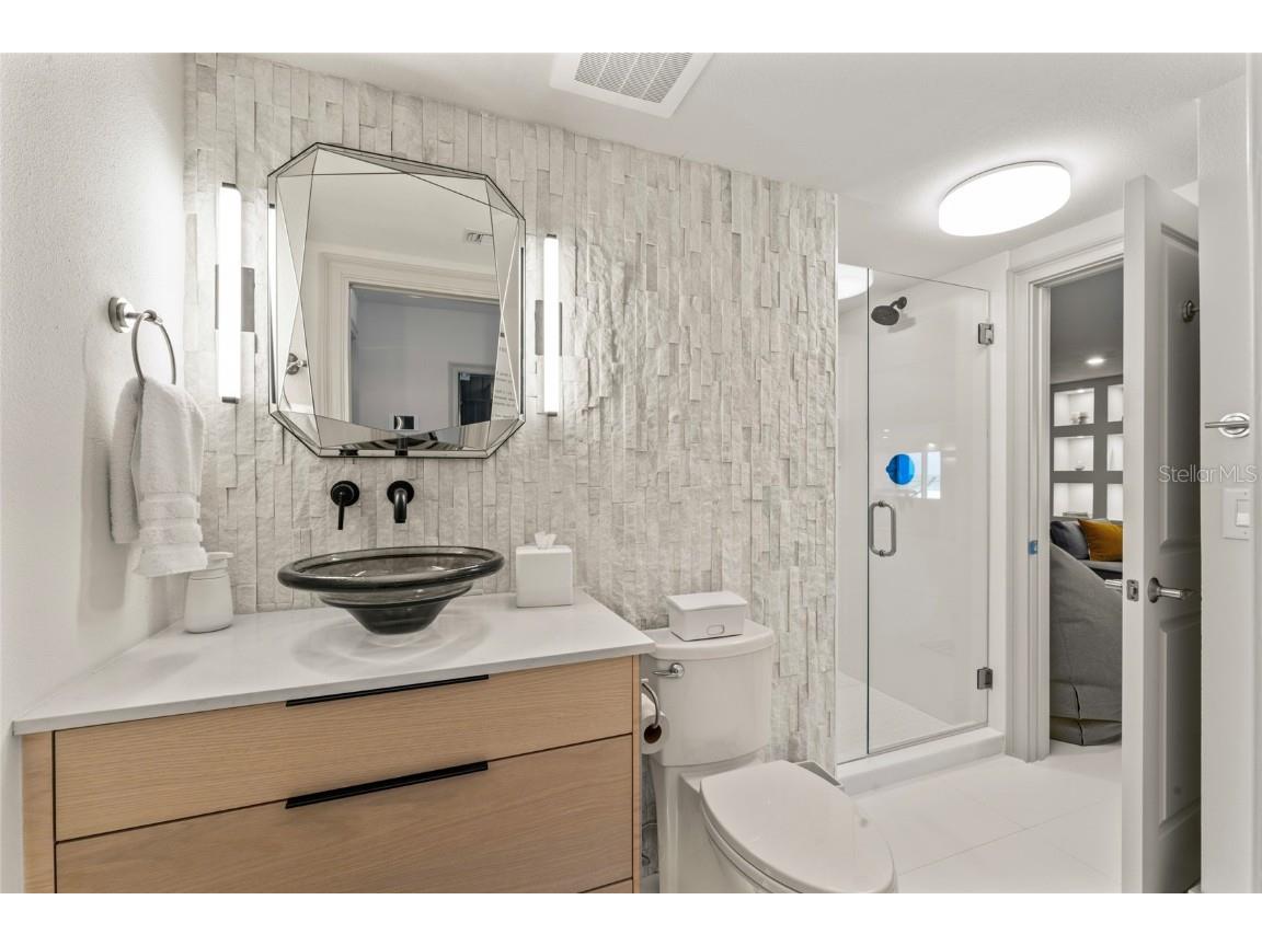 1350 Gulf Boulevard #202 Clearwater FL 33767 TB8356338 image8