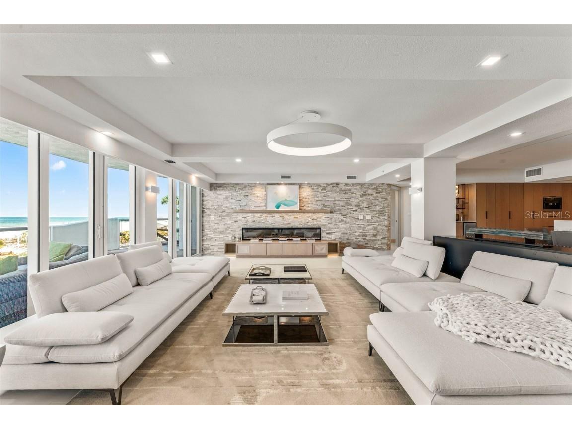 1350 Gulf Boulevard #202 Clearwater FL 33767 TB8356338 image9