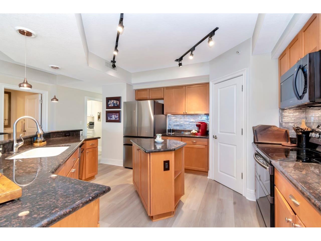 1350 Gulf Boulevard #301 Clearwater Beach FL 33767 TB8365763 image15