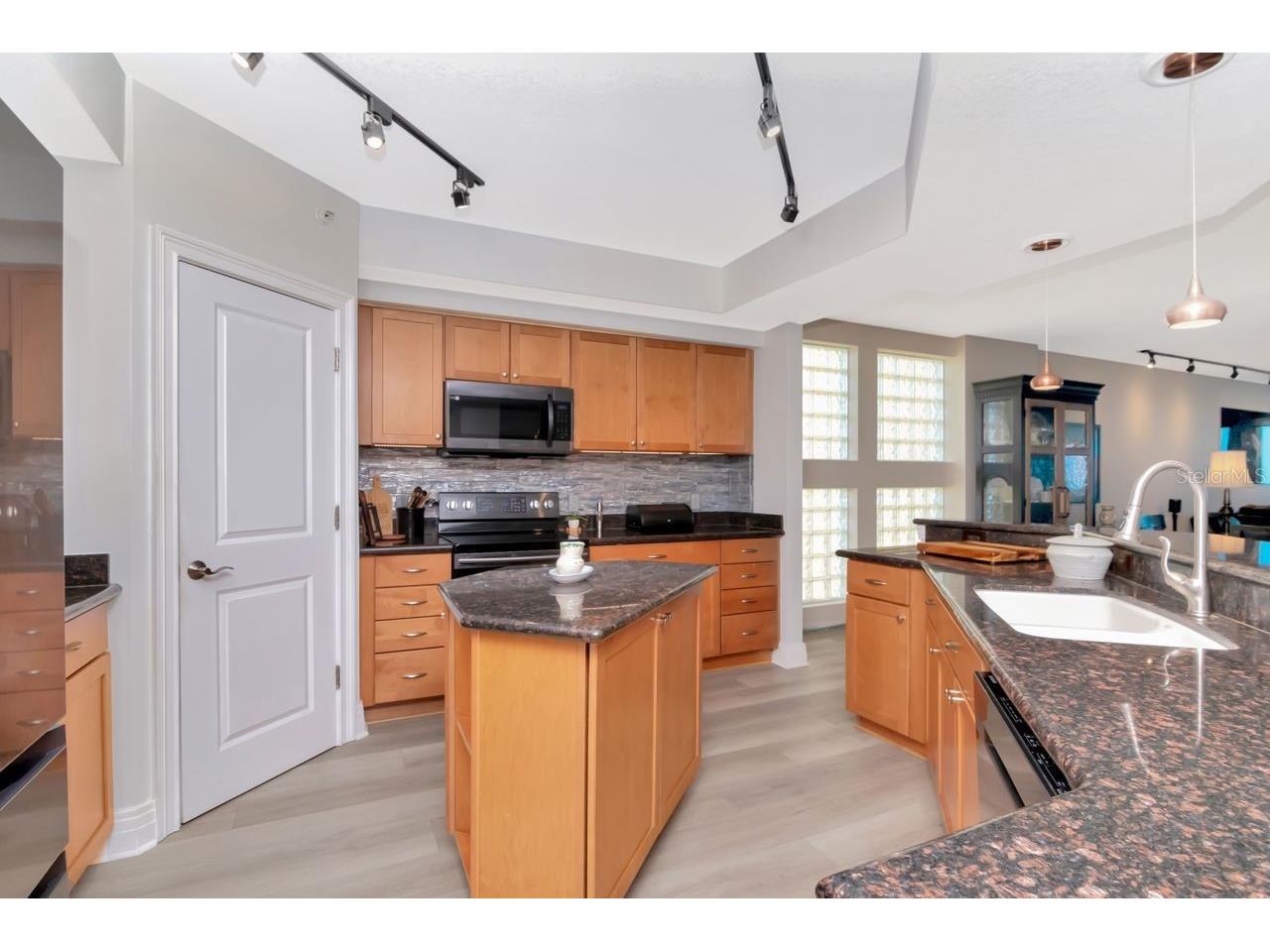 1350 Gulf Boulevard #301 Clearwater Beach FL 33767 TB8365763 image16