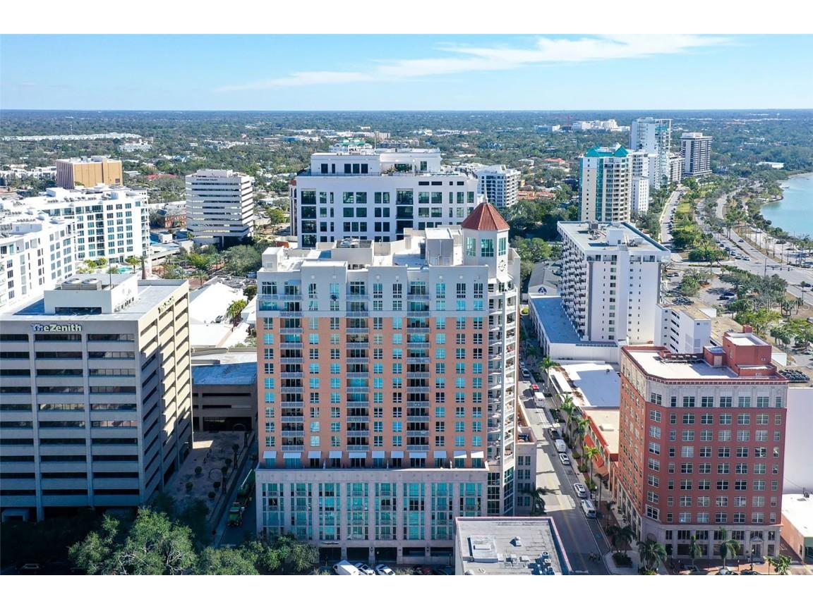 1350 Main Street #1007 Sarasota FL 34236 A4633437 image2