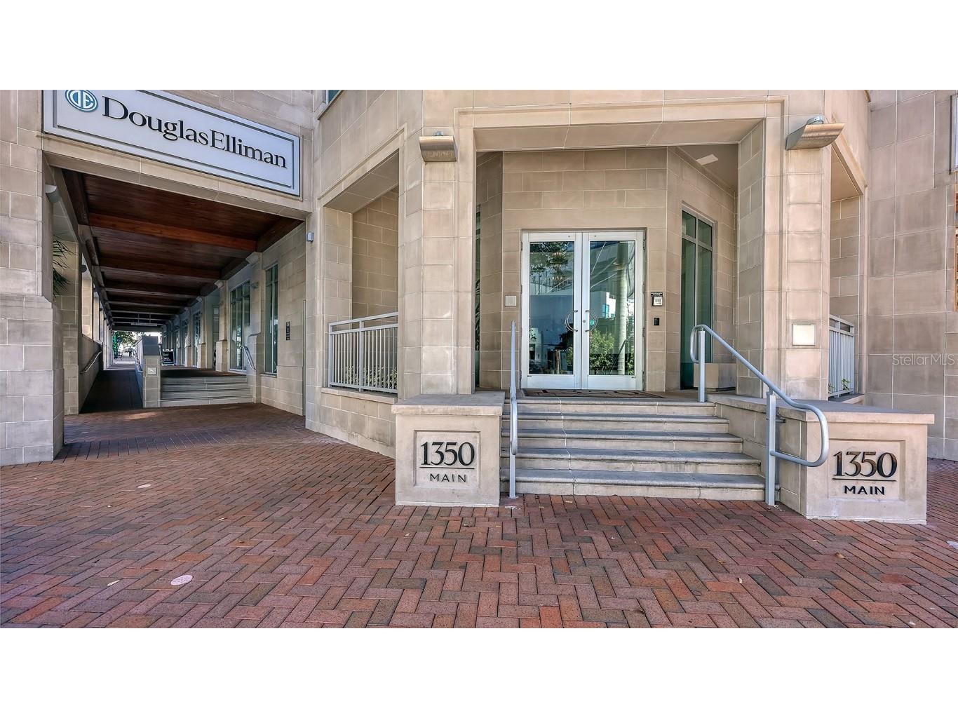 1350 Main Street #1007 Sarasota FL 34236 A4633437 image27