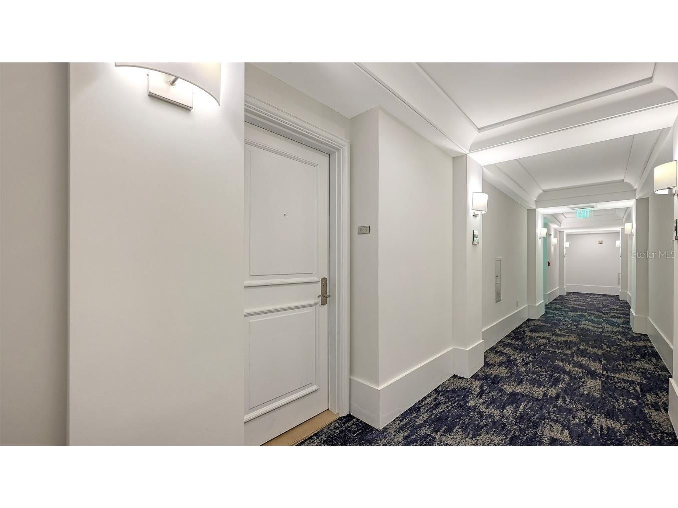 1350 Main Street #1007 Sarasota FL 34236 A4633437 image3