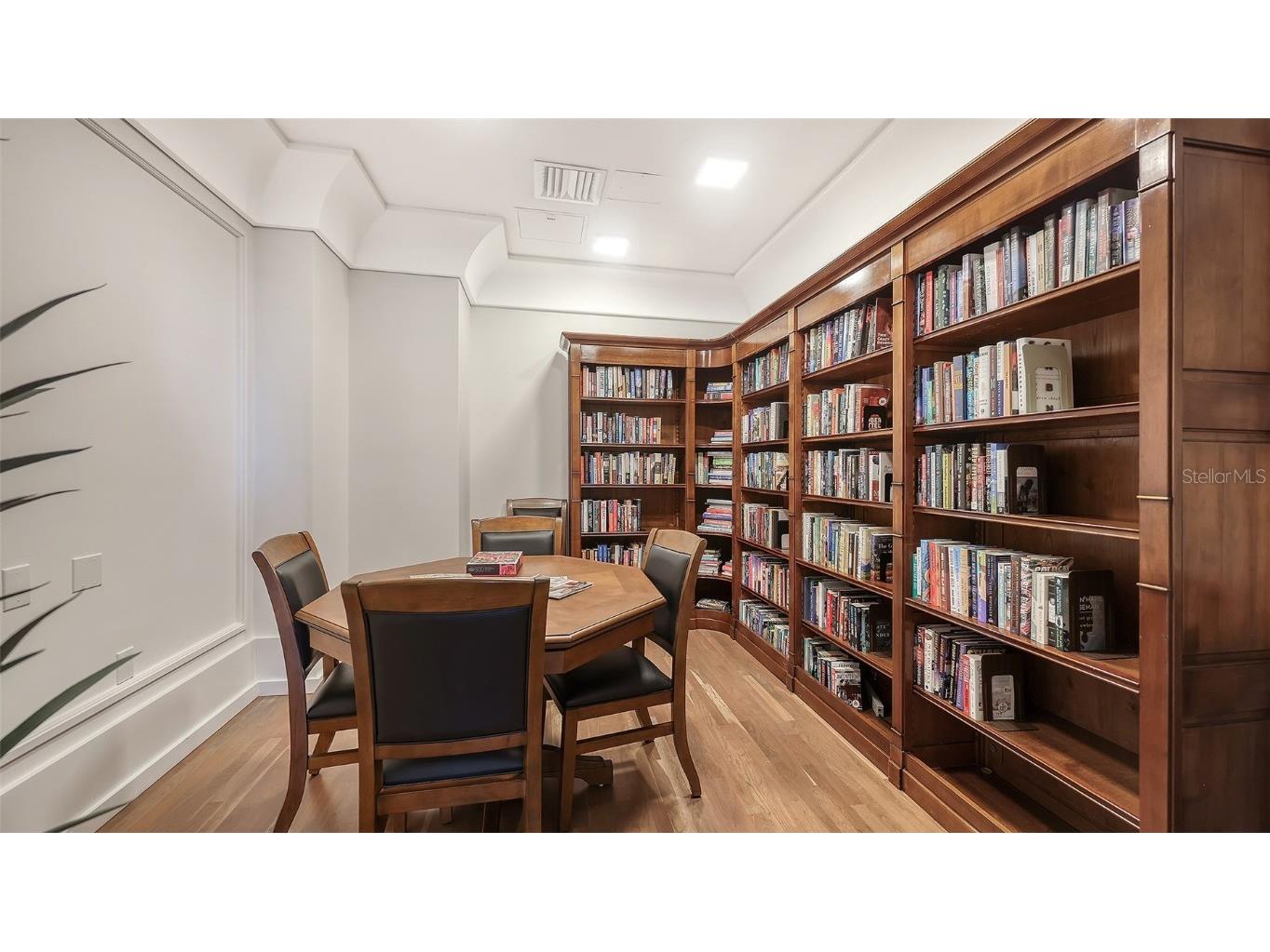 1350 Main Street #1007 Sarasota FL 34236 A4633437 image40