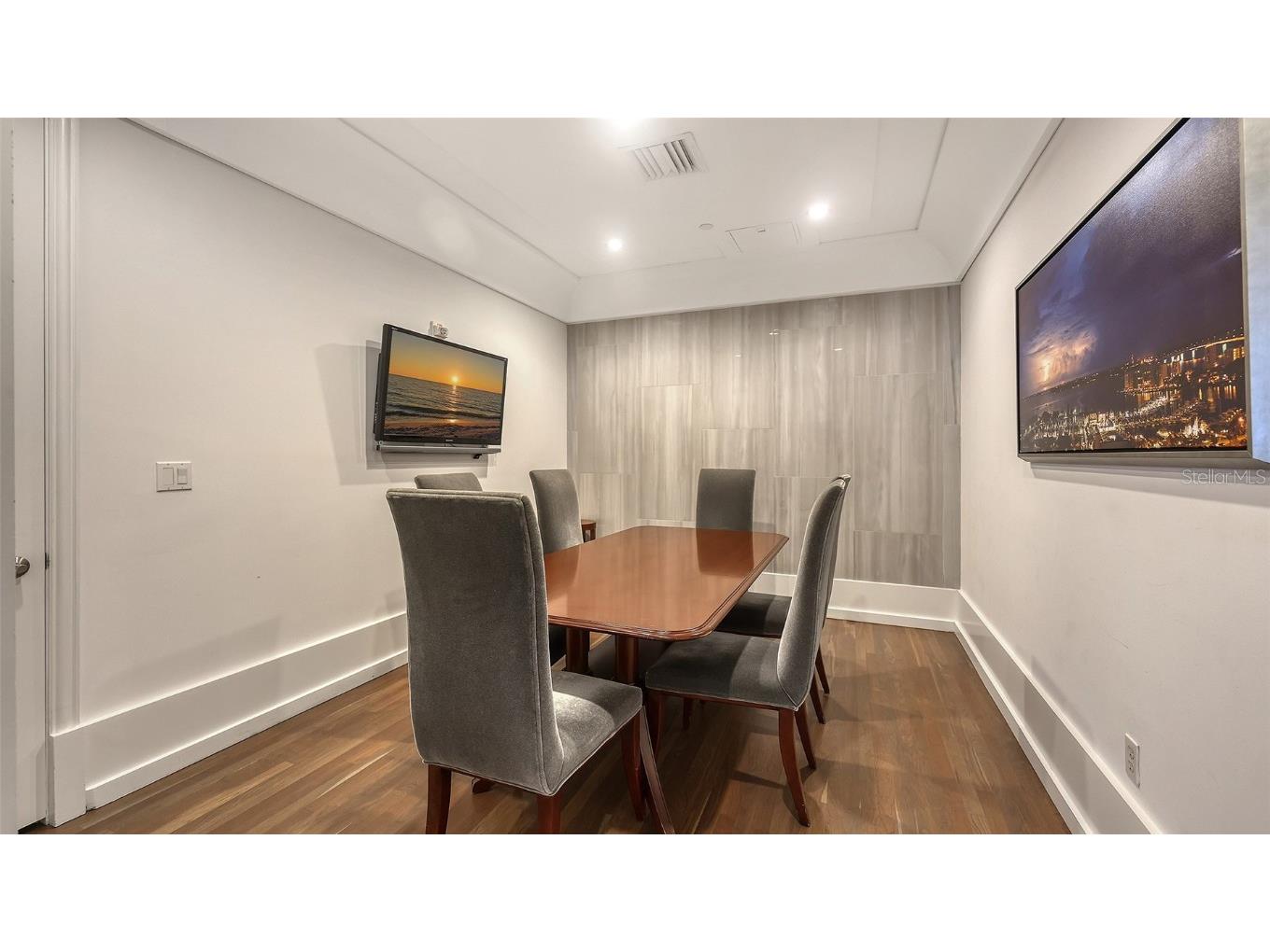 1350 Main Street #1007 Sarasota FL 34236 A4633437 image41