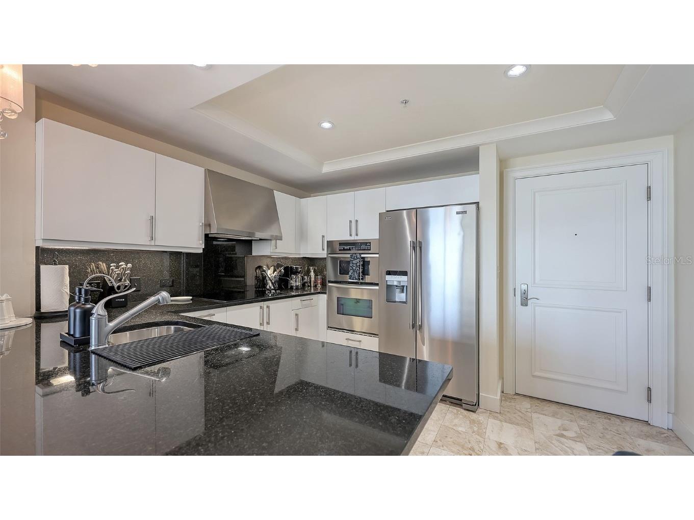 1350 Main Street #1007 Sarasota FL 34236 A4633437 image5