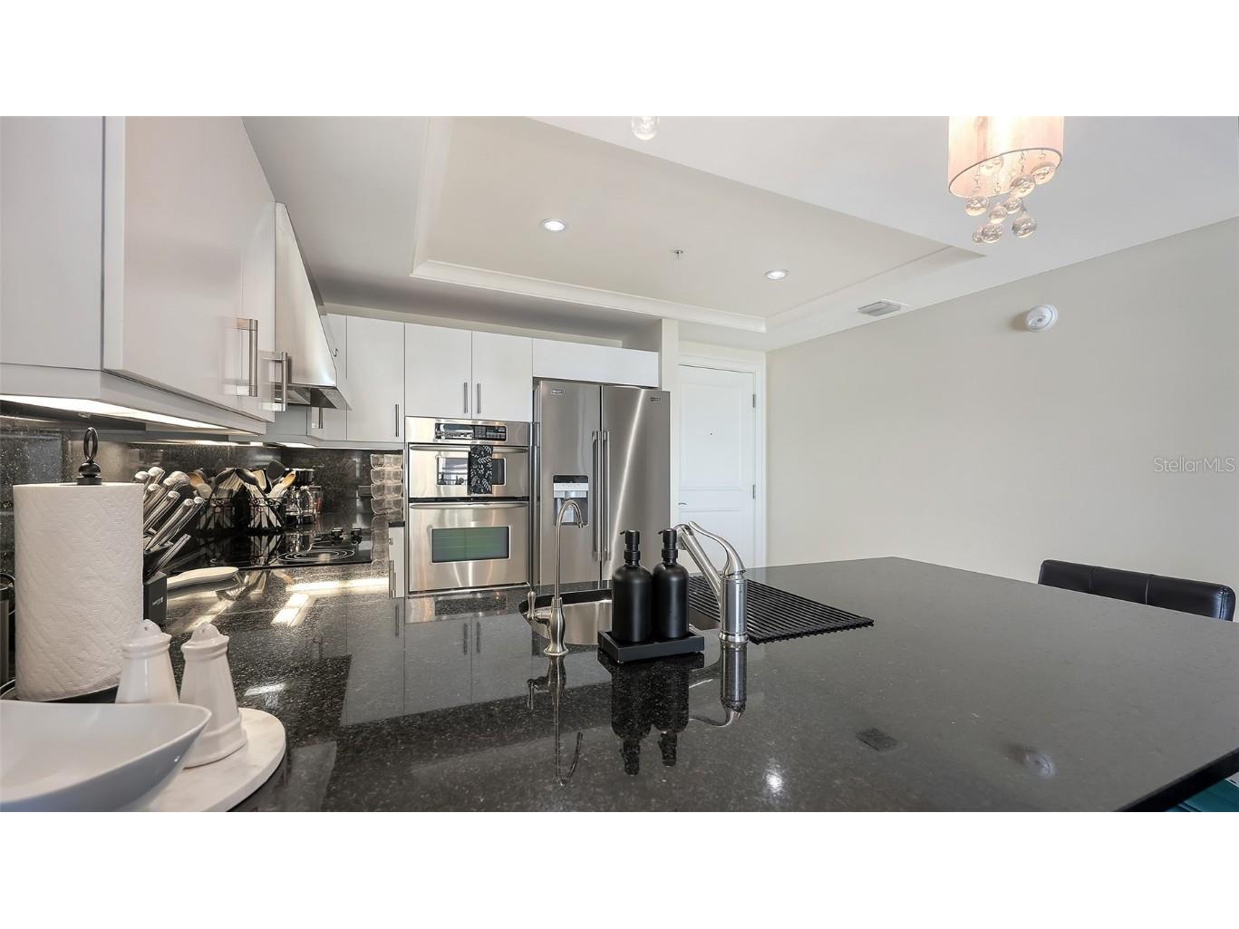 1350 Main Street #1007 Sarasota FL 34236 A4633437 image6