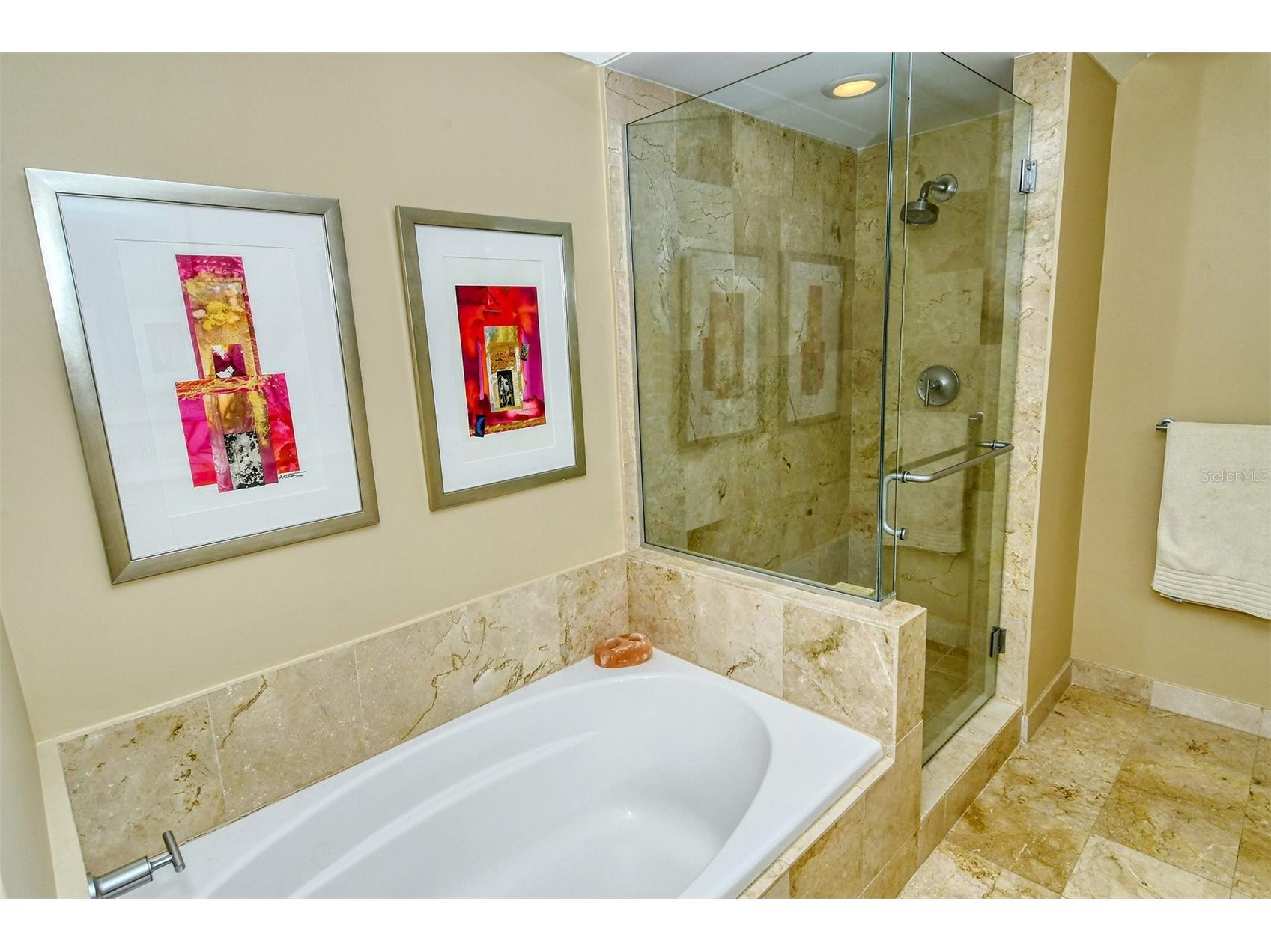 1350 Main Street #1202 Sarasota FL 34236 A4690744 image19
