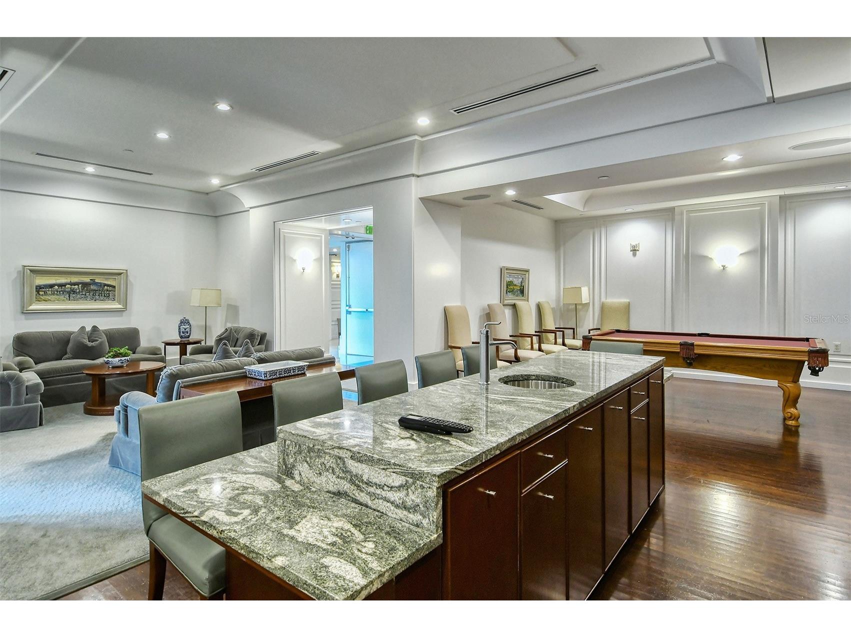 1350 Main Street #1202 Sarasota FL 34236 A4690744 image26