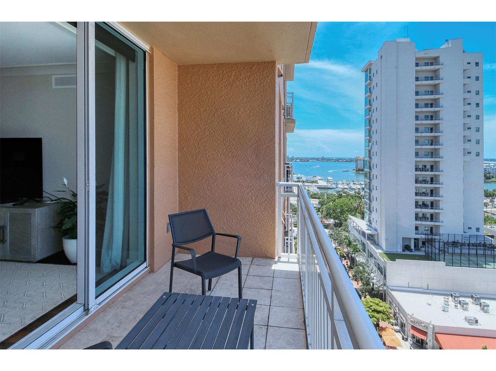 1350 Main Street #1202 Sarasota FL 34236 A4690744 image7