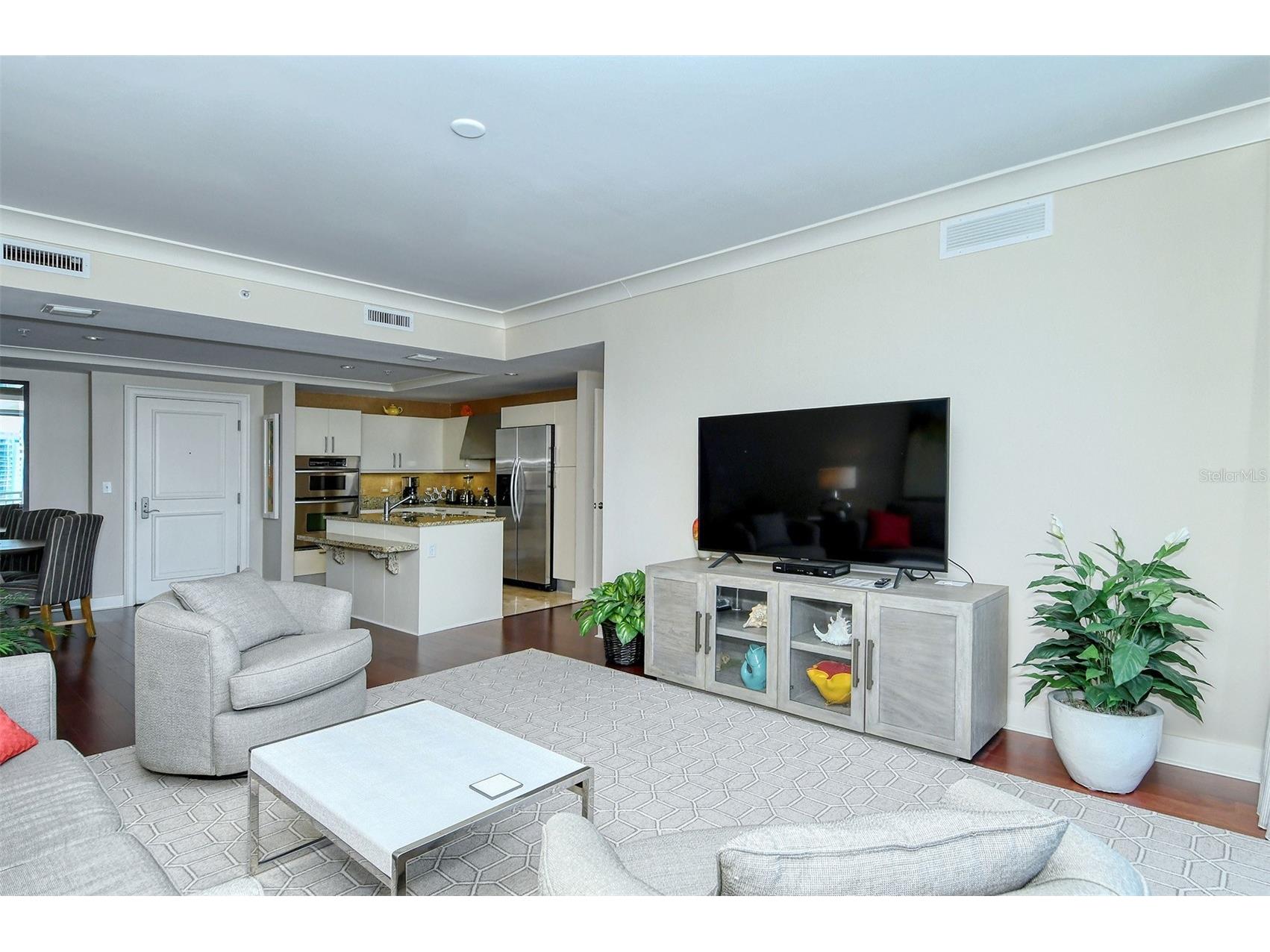 1350 Main Street #1202 Sarasota FL 34236 A4690744 image9