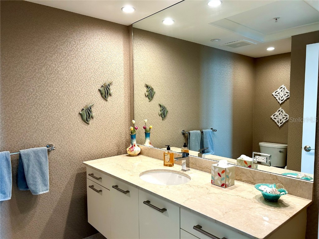 1350 Main Street #1210 Sarasota FL 34236 A4642929 image24