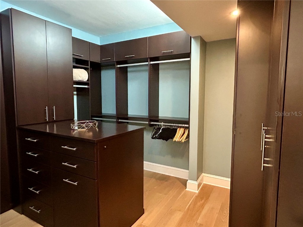 1350 Main Street #1210 Sarasota FL 34236 A4642929 image35