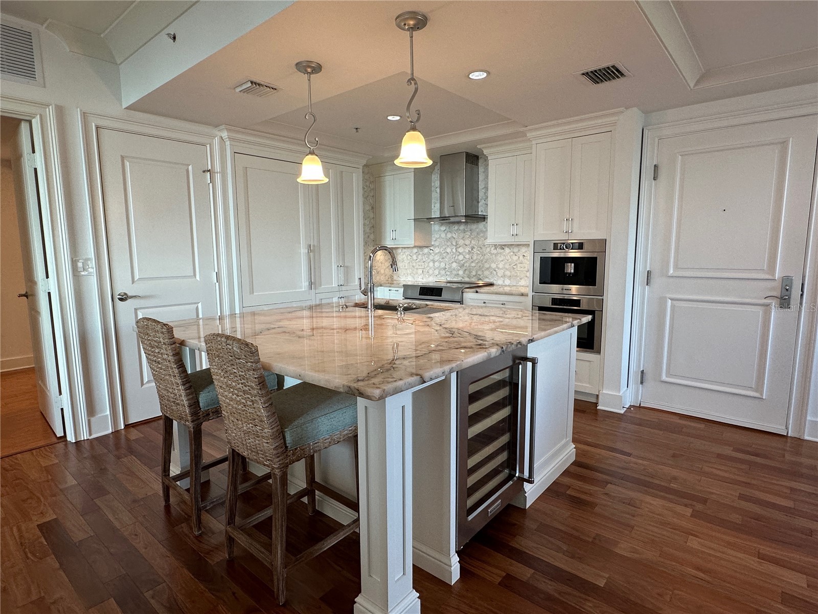 1350 Main Street #1401 Sarasota FL 34236 A4685954 image13