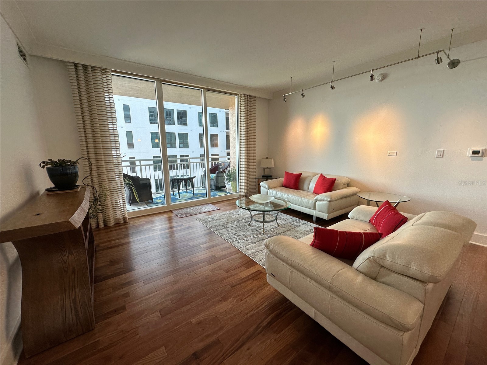 1350 Main Street #1401 Sarasota FL 34236 A4685954 image30