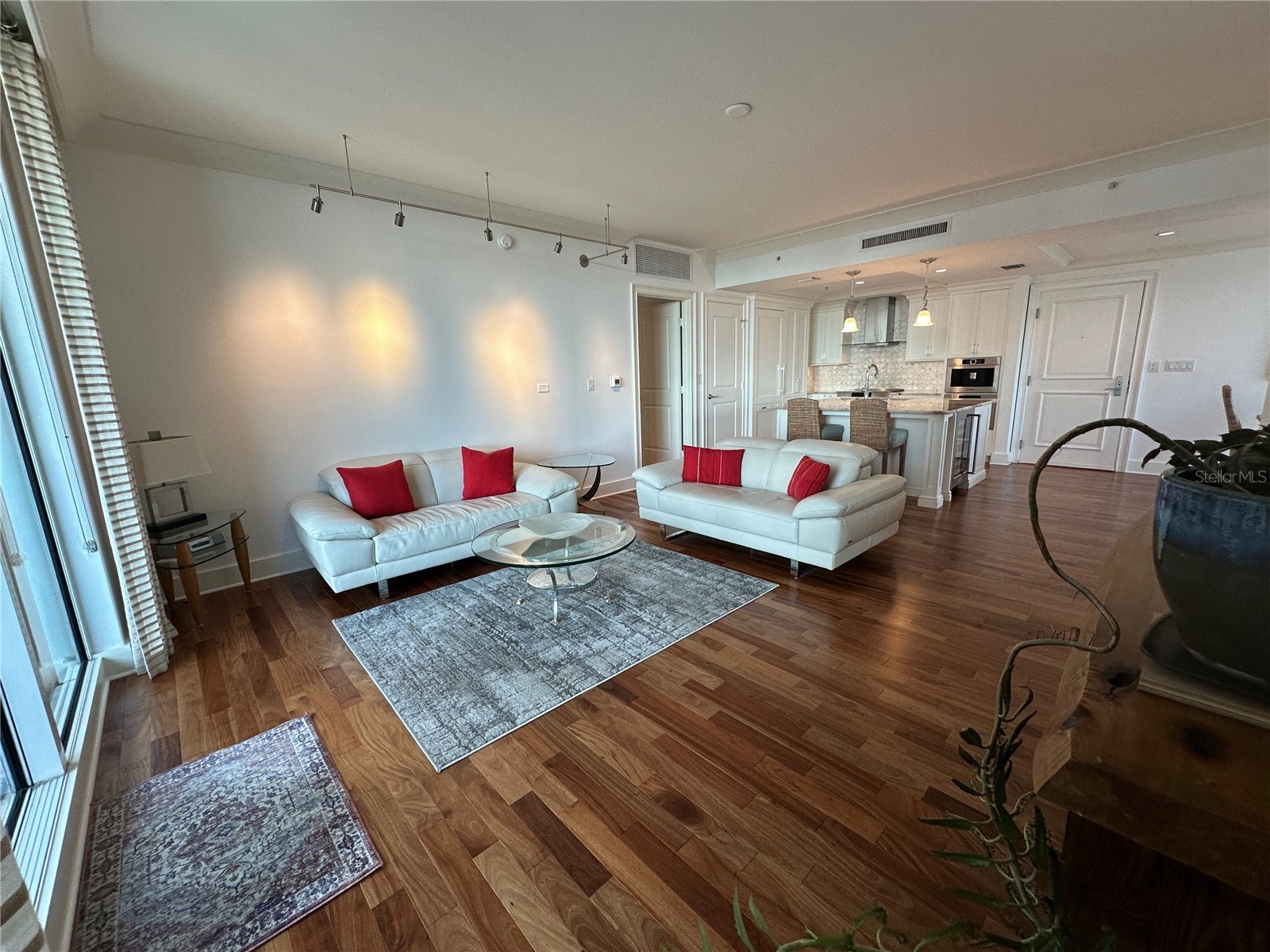 1350 Main Street #1401 Sarasota FL 34236 A4685954 image33