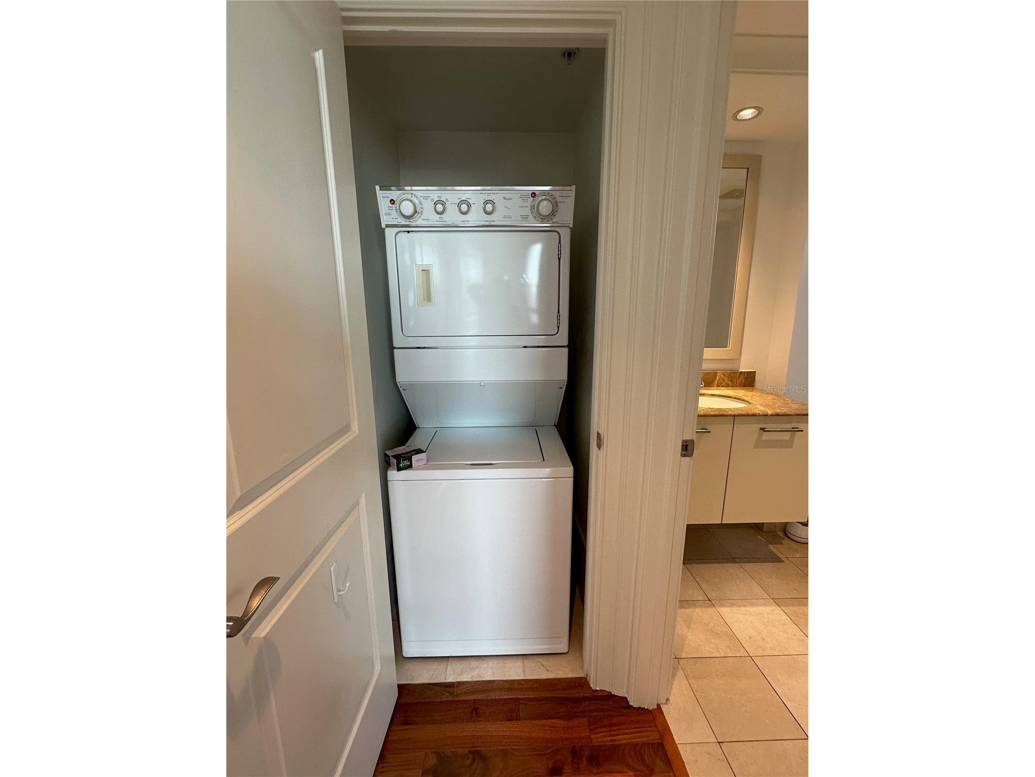 1350 Main Street #1401 Sarasota FL 34236 A4685954 image47