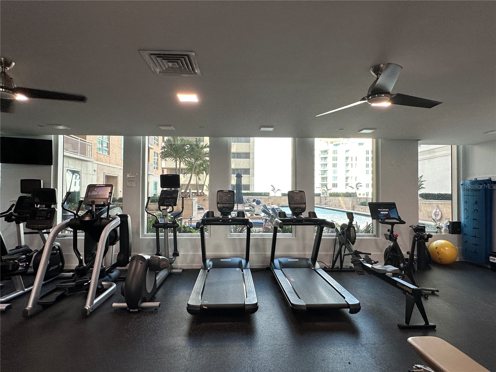 1350 Main Street #1401 Sarasota FL 34236 A4685954 image53
