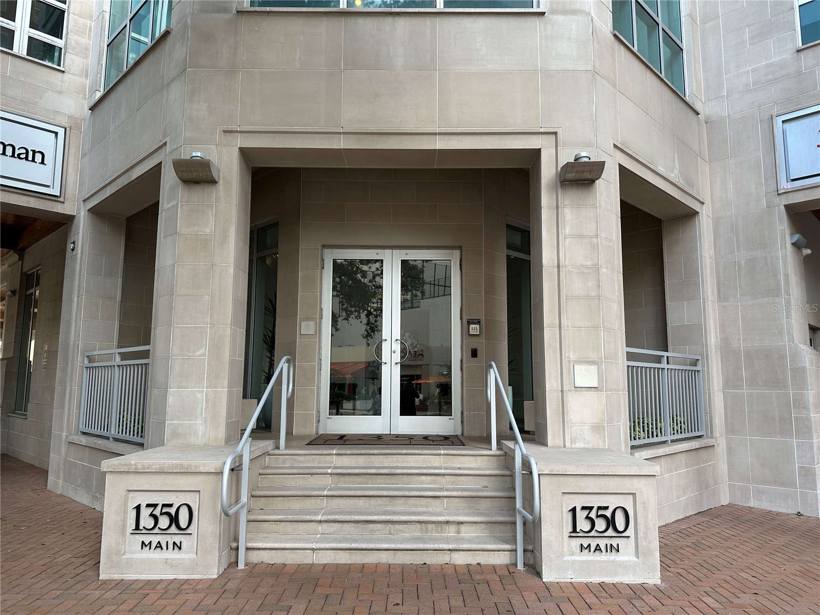 1350 Main Street #1401 Sarasota FL 34236 A4685954 image68