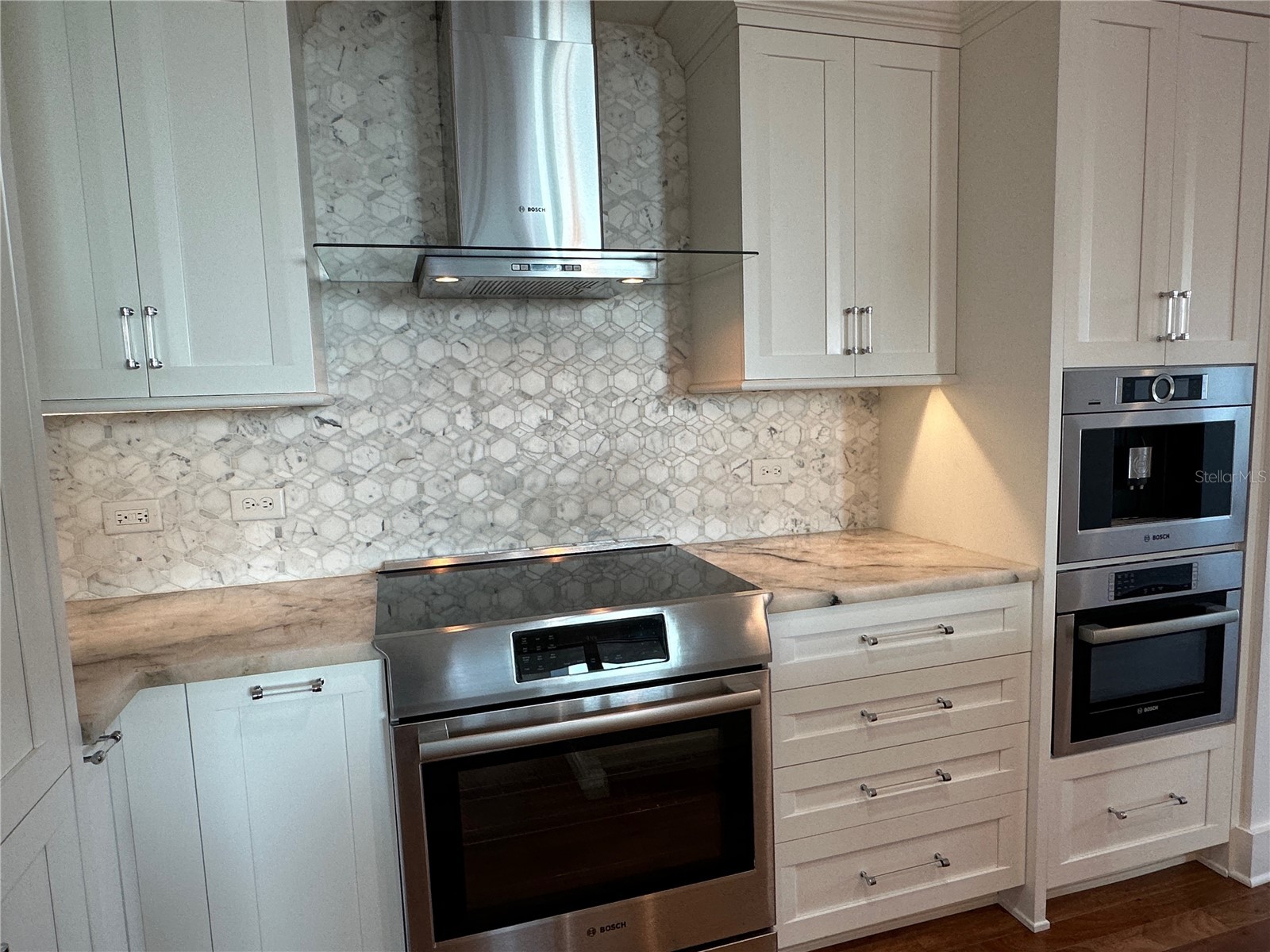1350 Main Street #1401 Sarasota FL 34236 A4685954 image8