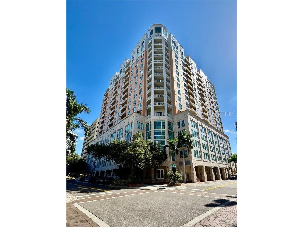 1350 Main Street #1501 Sarasota FL 34236 A4668214 image1