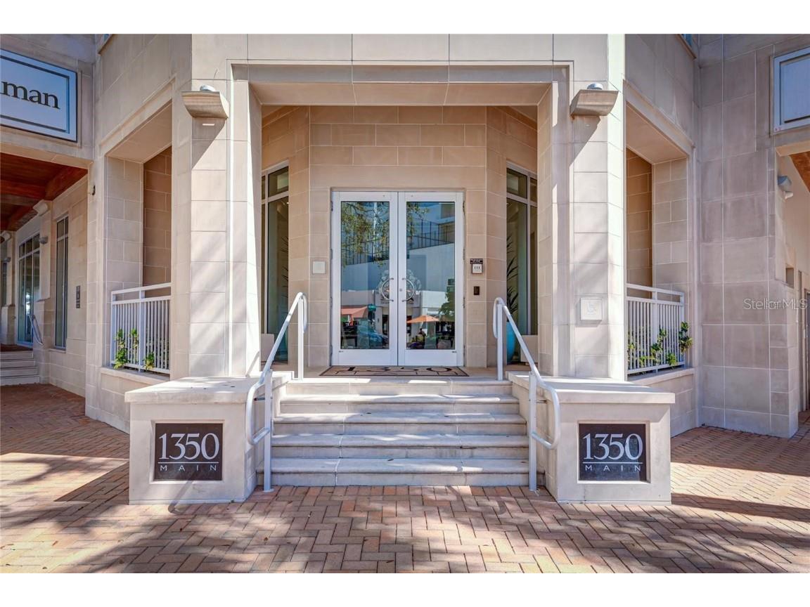 1350 Main Street #1501 Sarasota FL 34236 A4668214 image2