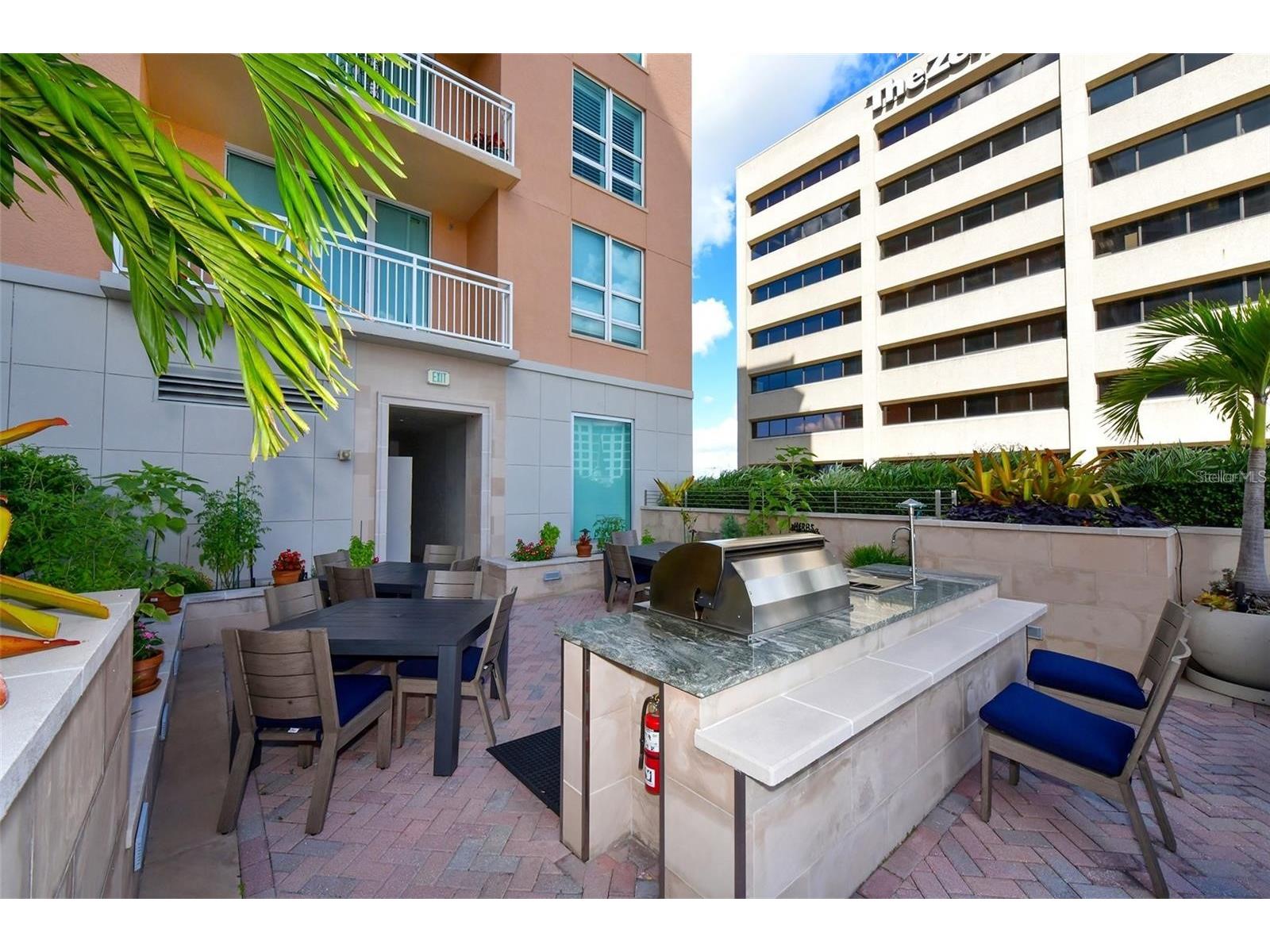 1350 Main Street #1501 Sarasota FL 34236 A4688434 image8