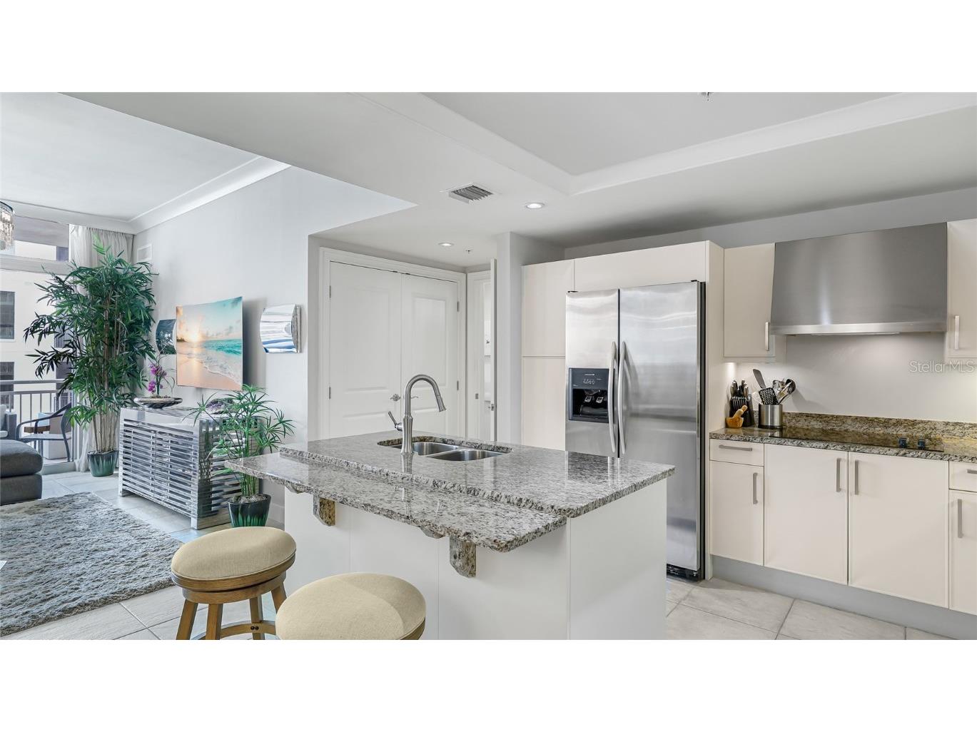 1350 Main Street #1503 Sarasota FL 34236 A4663223 image9