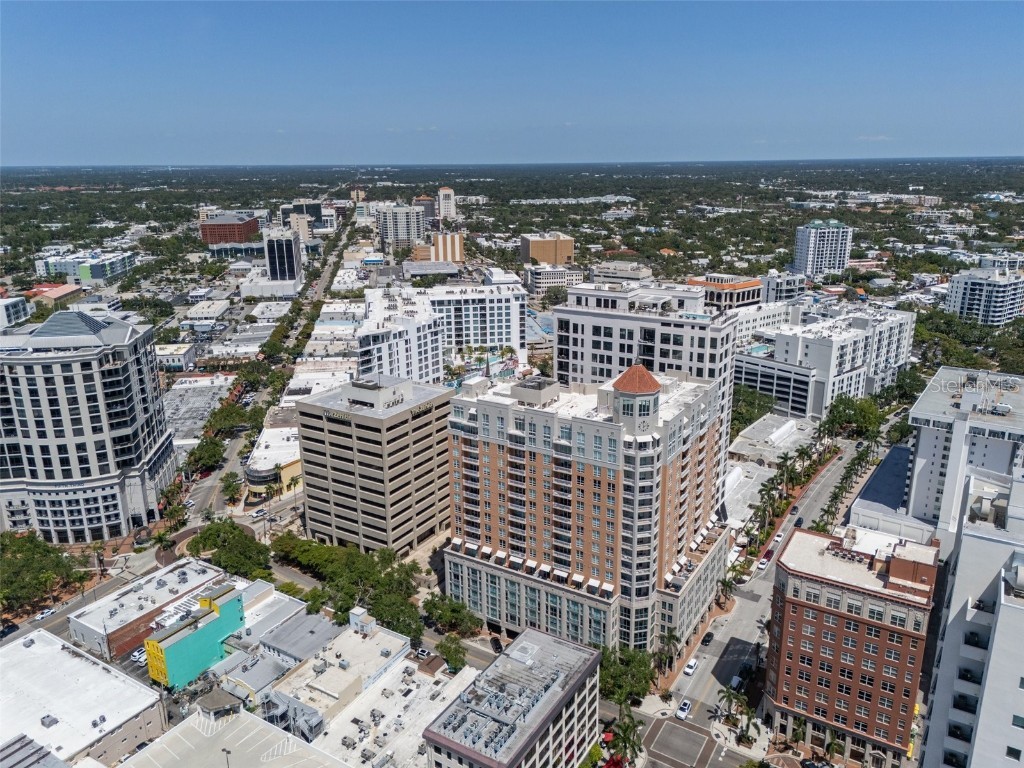 1350 Main Street #1703 Sarasota FL 34236 A4653120 image41