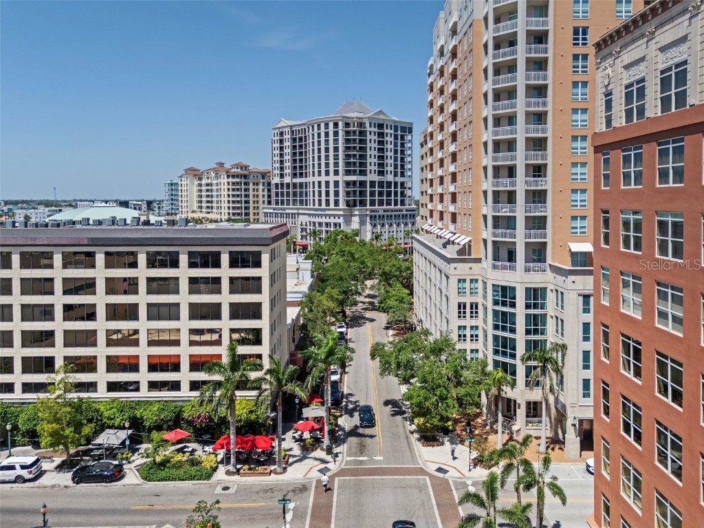 1350 Main Street #1703 Sarasota FL 34236 A4653120 image42