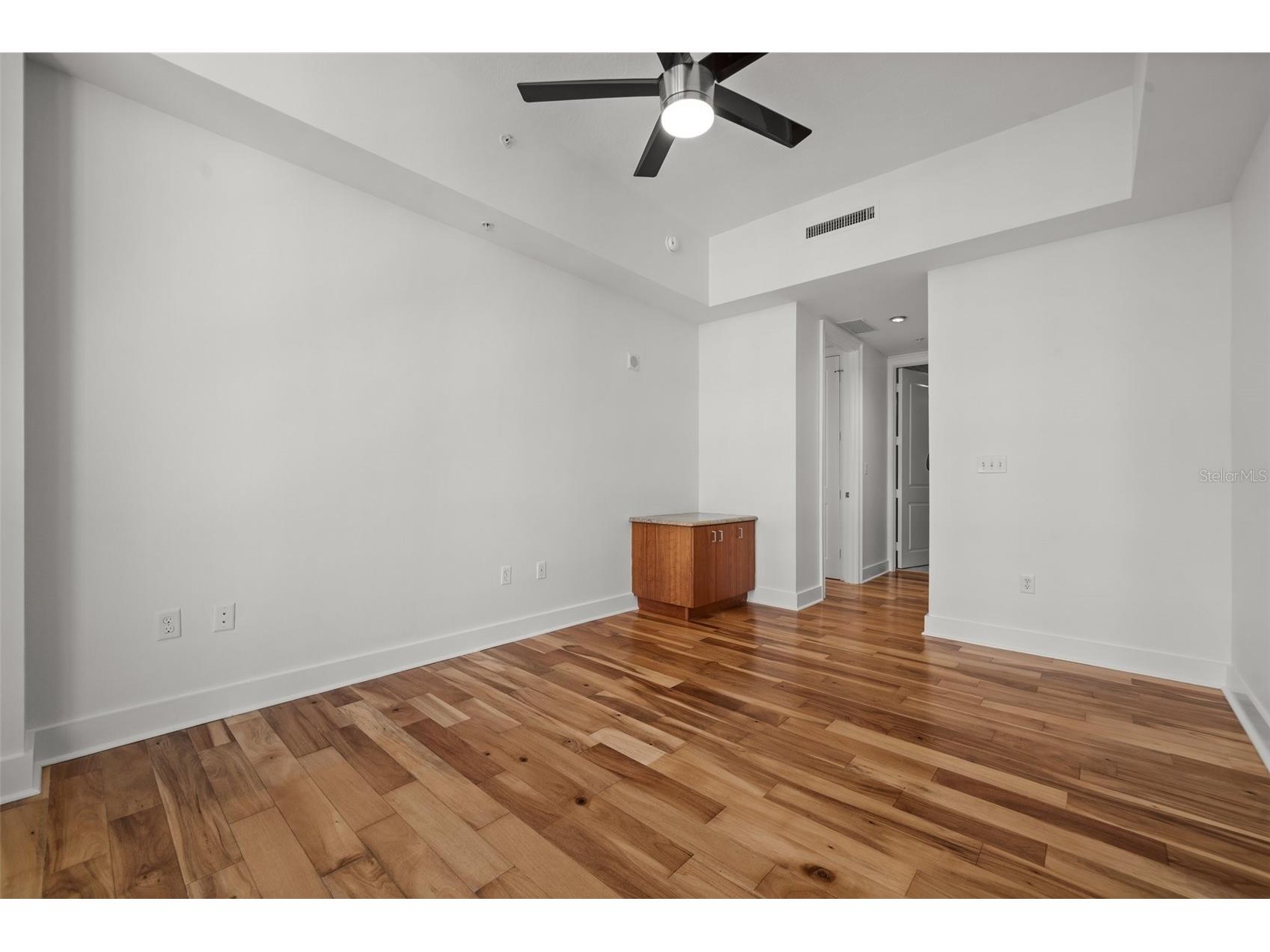 1350 Main Street #1703 Sarasota FL 34236 A4653120 image44