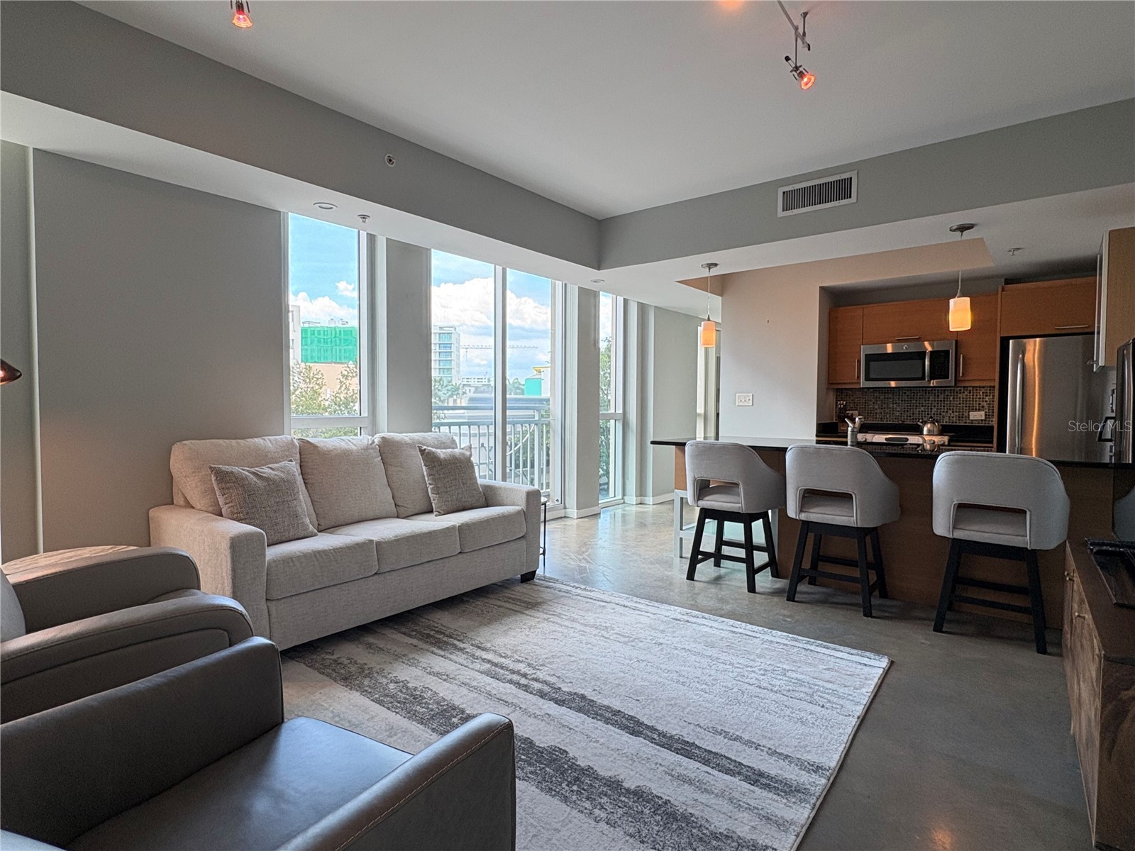 1350 Main Street #302 Sarasota FL 34236 A4696273 image2