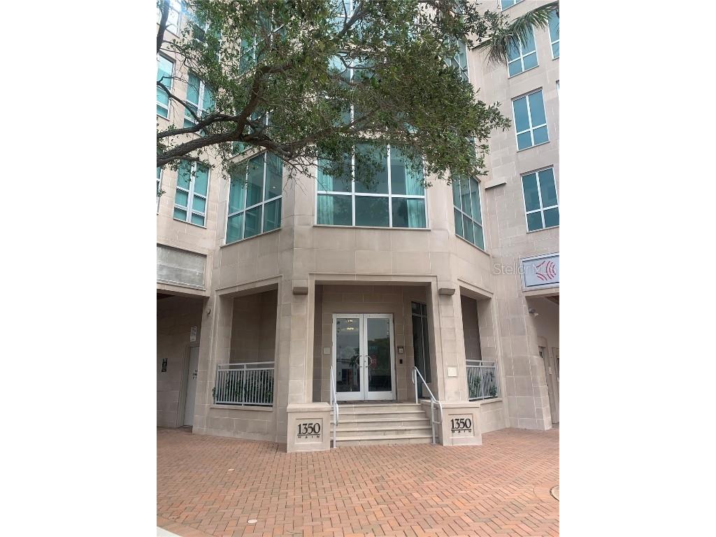 1350 Main Street #304 Sarasota FL 34236 A4566798 image1