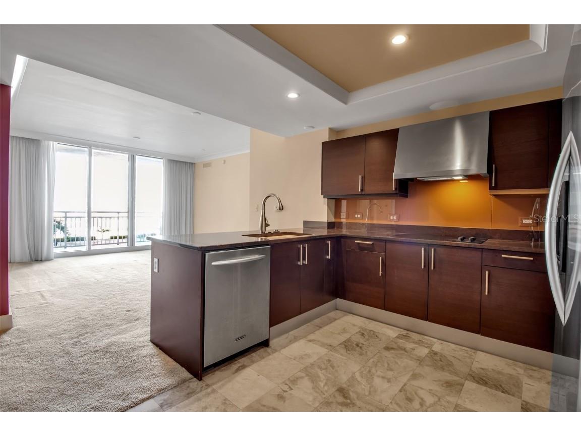 1350 Main Street #707 Sarasota FL 34236 A4674555 image13