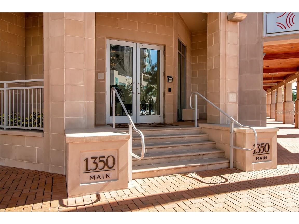 1350 Main Street #707 Sarasota FL 34236 A4674555 image2