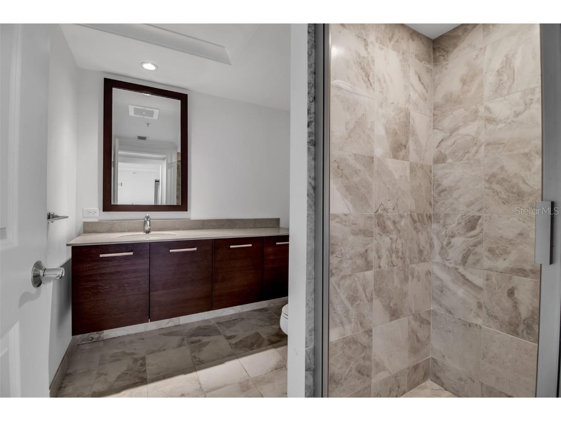 1350 Main Street #707 Sarasota FL 34236 A4674555 image28