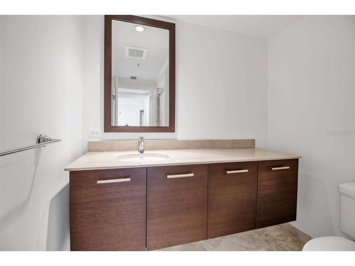 1350 Main Street #707 Sarasota FL 34236 A4674555 image29