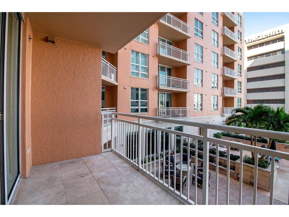 1350 Main Street #707 Sarasota FL 34236 A4674555 image43