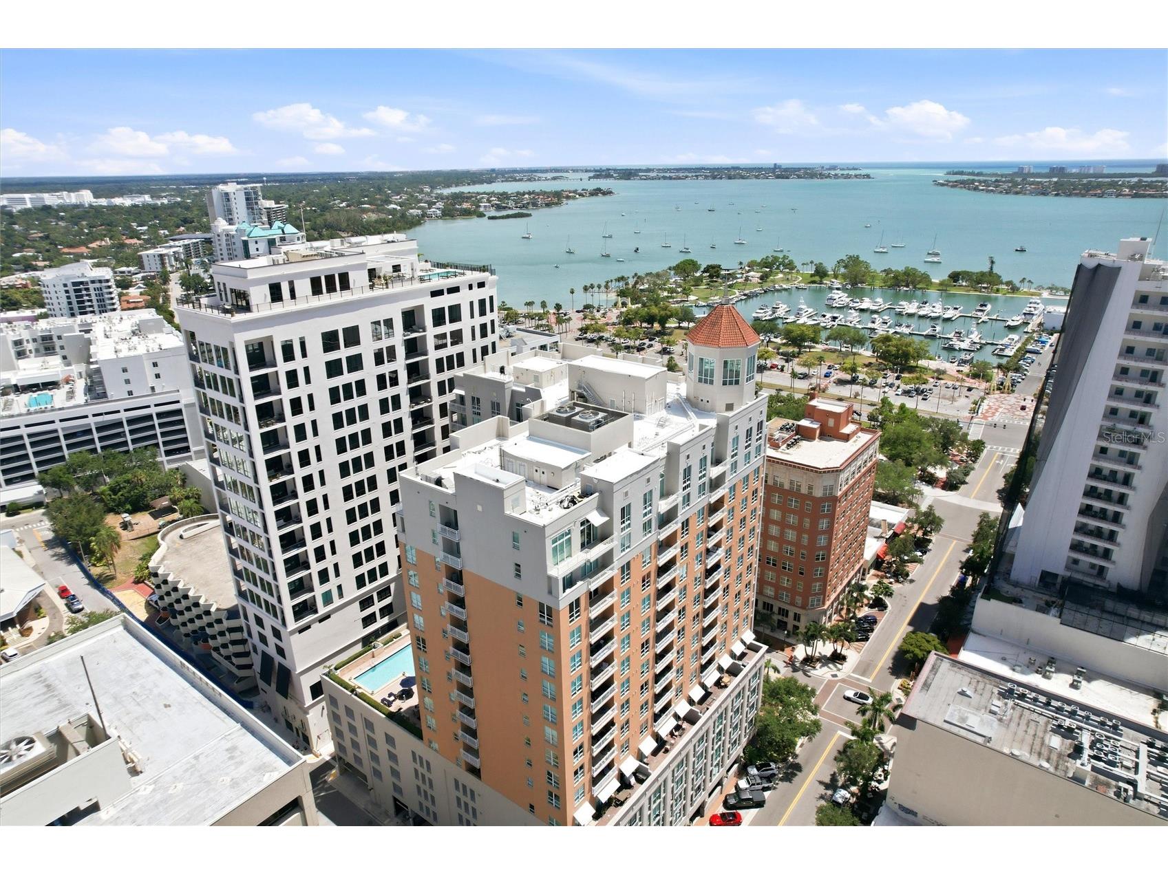 1350 Main Street #707 Sarasota FL 34236 A4695236 image1