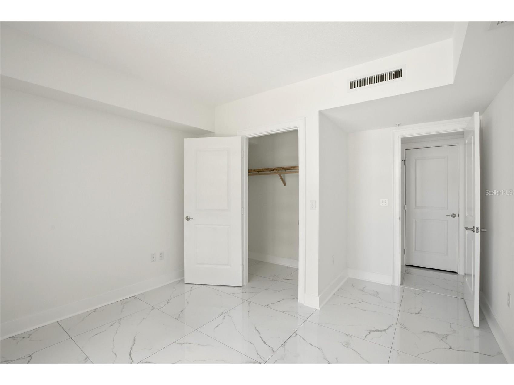 1350 Main Street #707 Sarasota FL 34236 A4695236 image17