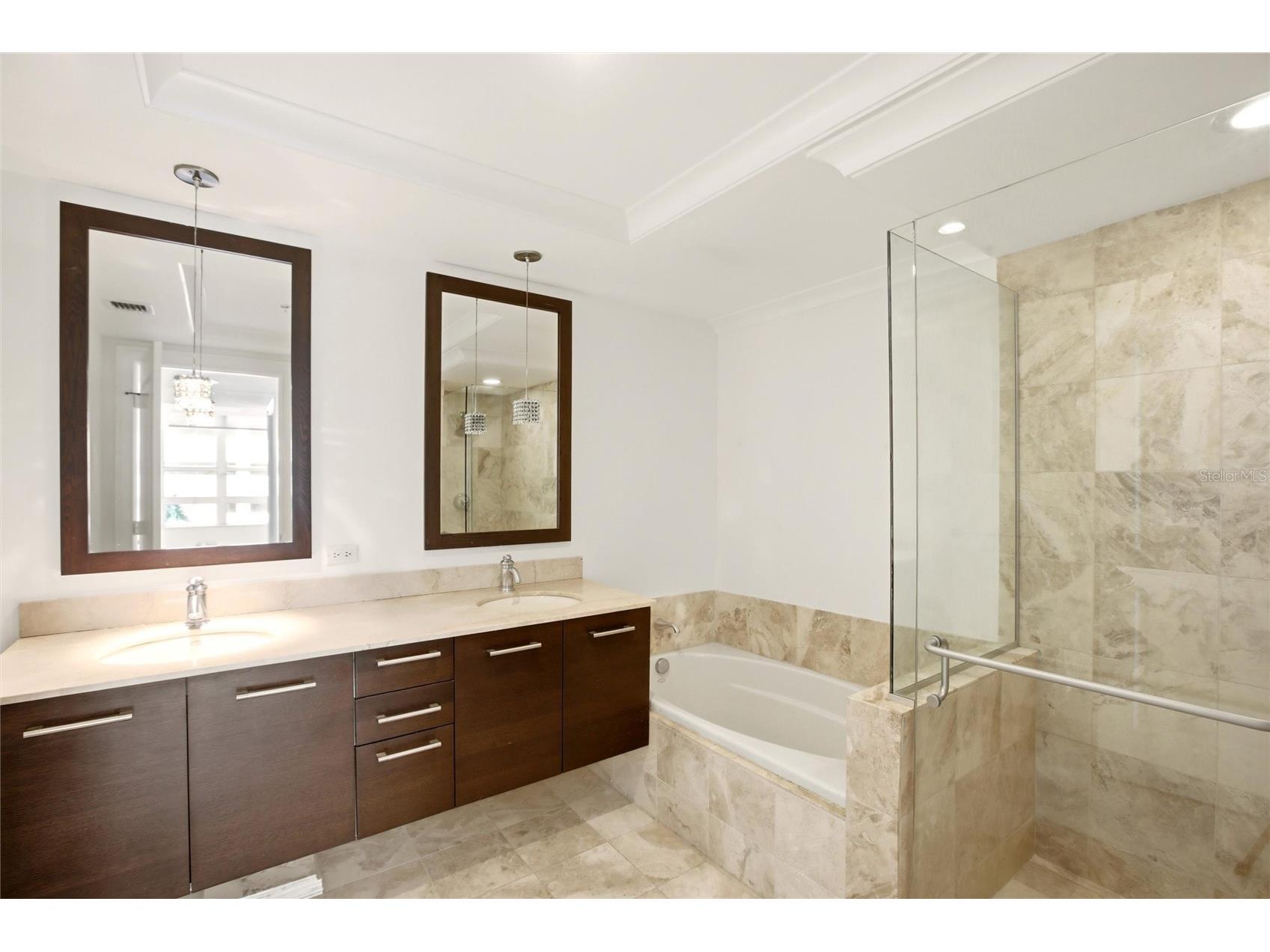 1350 Main Street #707 Sarasota FL 34236 A4695236 image26