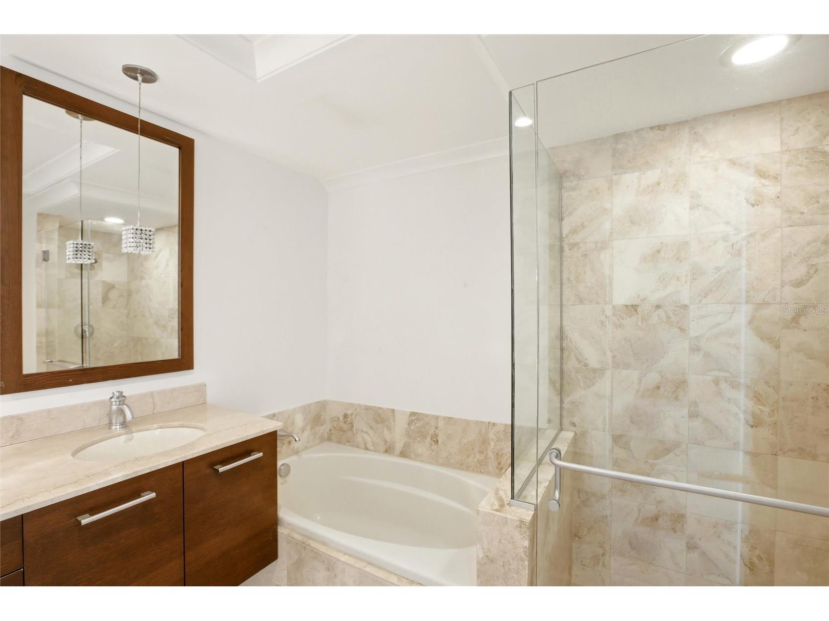 1350 Main Street #707 Sarasota FL 34236 A4695236 image27