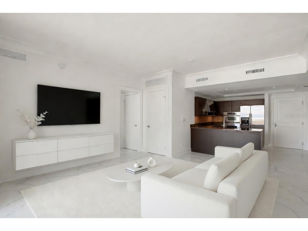 1350 Main Street #707 Sarasota FL 34236 A4695236 image3