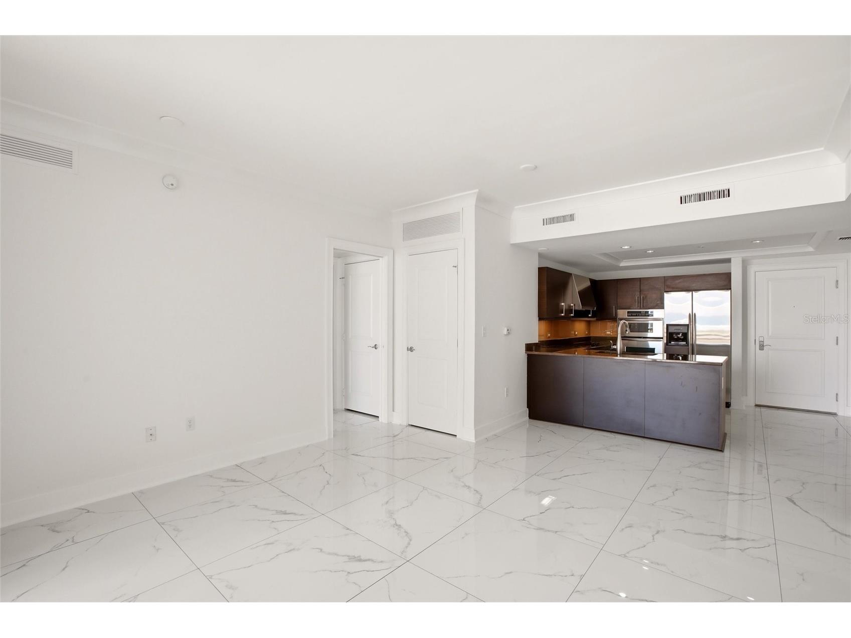 1350 Main Street #707 Sarasota FL 34236 A4695236 image4