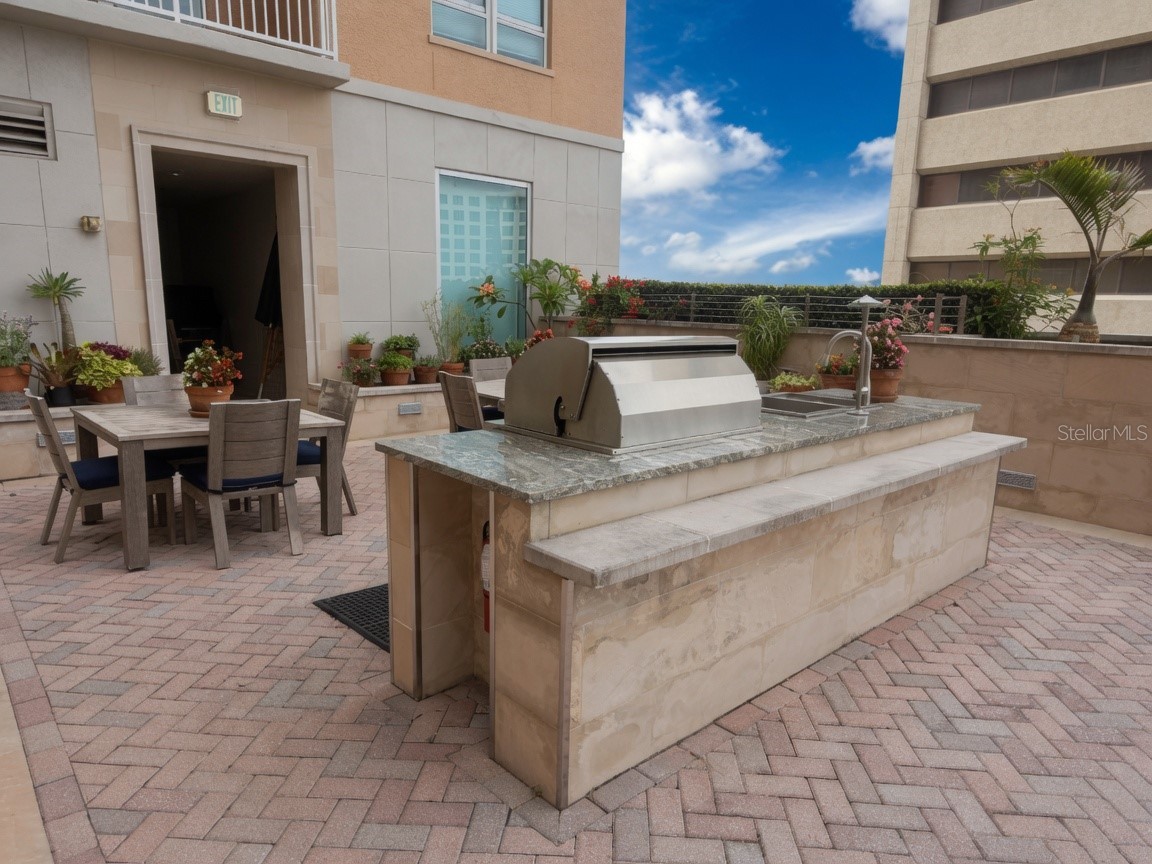 1350 Main Street #707 Sarasota FL 34236 A4695236 image40
